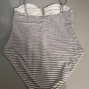 Old navy one piece bathing suit XL
